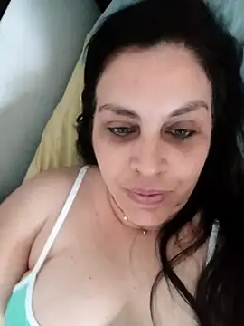 Snapshot of CRUELLAXX chatting on December 15, 2024, 12:06 pm CRUELLAXX online show from December 15, 2024, 12:06 pm