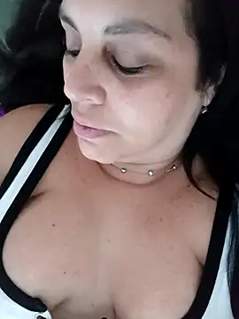 Snapshot of CRUELLAXX chatting on January 29, 2025, 9:44 am CRUELLAXX online show from January 29, 2025, 9:44 am