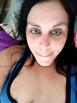 Snapshot of CRUELLAXX chatting on February 1, 2025, 5:58 pm CRUELLAXX online show from February 1, 2025, 5:58 pm