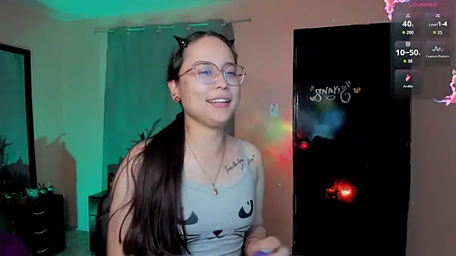 Snapshot of shantalc3rezo chatting on February 13, 2026, 8:16 pm shantalc3rezo online show from February 13, 2026, 8:16 pm