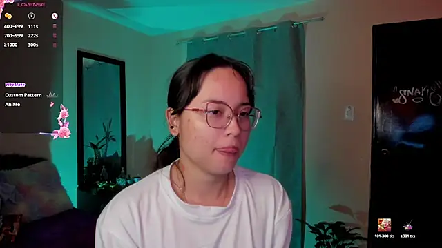 Snapshot of shantalc3rezo chatting on February 21, 2026, 8:32 pm shantalc3rezo online show from February 21, 2026, 8:32 pm