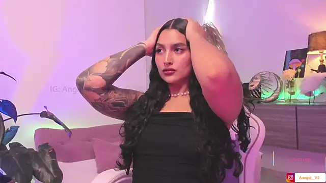 Snapshot of Anngel_1 chatting on February 4, 2026, 6:36 pm Anngel 1 online show from February 4, 2026, 6:36 pm