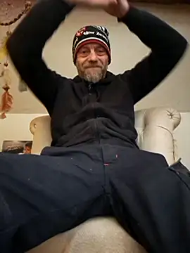 eddouxxx78 online show from March 12, 2025, 4:13 pm