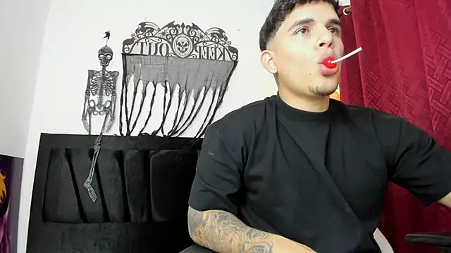 Snapshot of Evan_stoner chatting on November 1, 2025, 3:19 am Evan stoner online show from November 1, 2025, 3:19 am