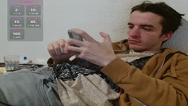 Snapshot of Tombgy07 chatting on February 17, 2026, 8:59 pm Tombgy07 online show from February 17, 2026, 8:59 pm