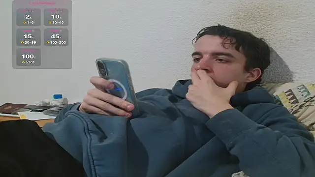 Snapshot of Tombgy07 chatting on February 22, 2026, 8:51 pm Tombgy07 online show from February 22, 2026, 8:51 pm