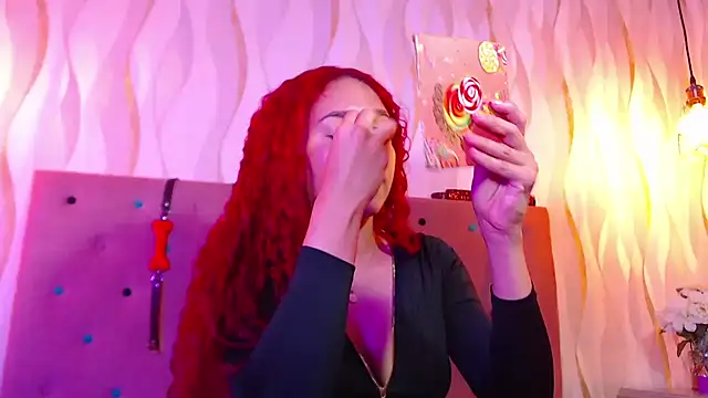 Snapshot of IsabelaLatina chatting on February 26, 2026, 9:36 pm IsabelaLatina online show from February 26, 2026, 9:36 pm