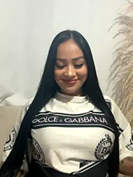 Luisa Fernandaa online show from November 22, 2025, 11:37 pm