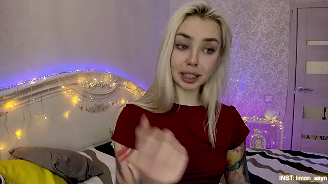 LillyMoure  online show from February 3, 2026, 2:53 am