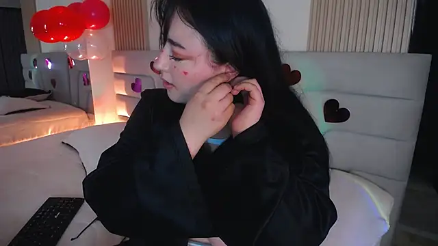 Snapshot of Miss_Loise chatting on February 11, 2026, 3:55 am Miss Loise online show from February 11, 2026, 3:55 am