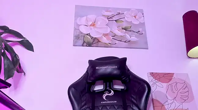 Noa Sakura  online show from February 21, 2025, 10:26 pm