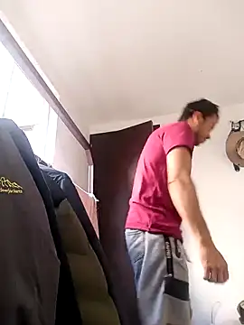 Snapshot of cachorro0527 chatting on February 26, 2026, 1:32 pm cachorro0527 online show from February 26, 2026, 1:32 pm