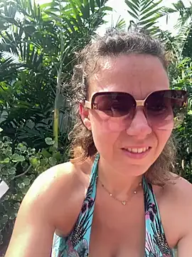 Snapshot of BabyNila chatting on February 13, 2025, 3:29 am BabyNila online show from February 13, 2025, 3:29 am