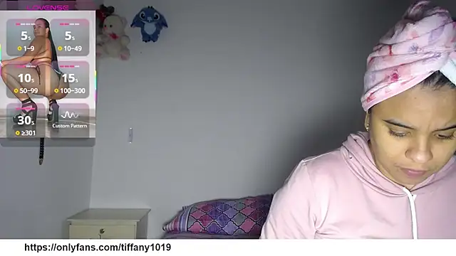 Snapshot of tiffany__pink chatting on February 24, 2026, 1:25 am tiffany pink online show from February 24, 2026, 1:25 am