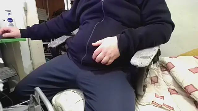 tipko123 online show from November 18, 2025, 4:00 pm