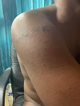 Snapshot of TiltedTen chatting on December 6, 2024, 7:43 am TiltedTen online show from December 6, 2024, 7:43 am