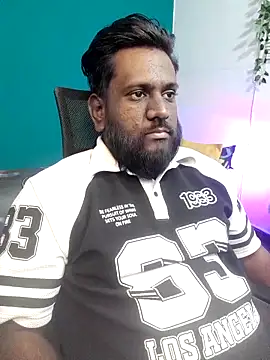 Rayansmith  online show from February 11, 2026, 11:21 pm