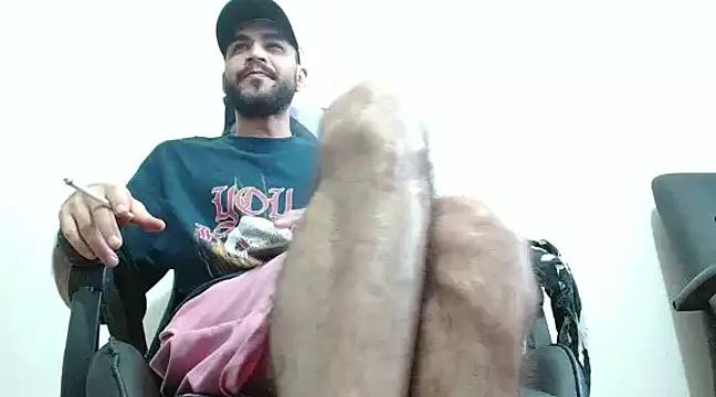 Snapshot of Money_For_masterCody chatting on December 20, 2024, 10:22 pm Money For masterCody online show from December 20, 2024, 10:22 pm