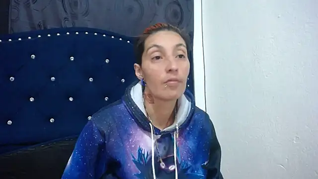 Snapshot of anyu1306 chatting on December 16, 2024, 1:10 am anyu1306 online show from December 16, 2024, 1:10 am