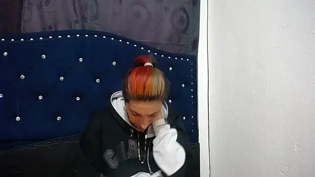 Snapshot of anyu1306 chatting on December 17, 2024, 12:22 pm anyu1306 online show from December 17, 2024, 12:22 pm