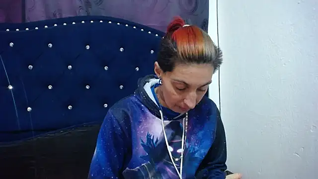 Snapshot of anyu1306 chatting on December 19, 2024, 4:57 pm anyu1306 online show from December 19, 2024, 4:57 pm