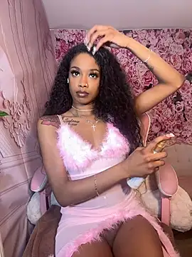 Snapshot of mismialove chatting on February 11, 2026, 12:32 pm mismialove online show from February 11, 2026, 12:32 pm