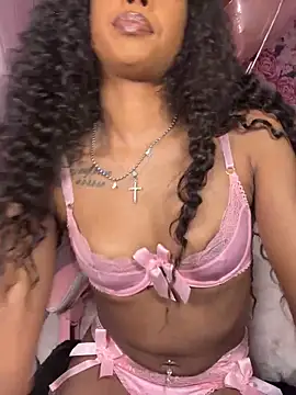 Snapshot of mismialove chatting on February 14, 2026, 7:49 am mismialove online show from February 14, 2026, 7:49 am