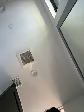 Snapshot of mismialove chatting on February 25, 2026, 10:08 pm mismialove online show from February 25, 2026, 10:08 pm