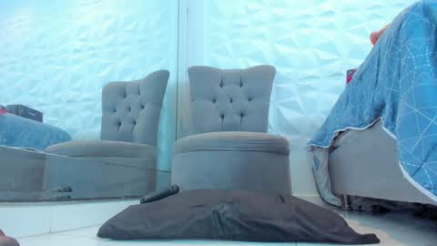  Nahomi  online show from January 24, 2025, 6:25 pm