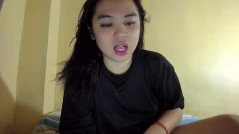 0wwlo0k online show from February 9, 2025, 8:54 am