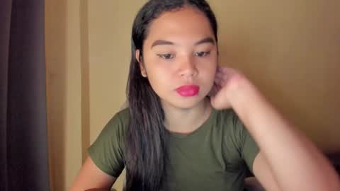 0wwlo0k online show from October 12, 2025, 4:22 am