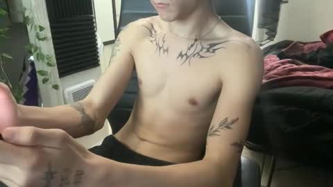 Snapshot of 10incock18 chatting on February 6, 2026, 2:16 am 10incock18 online show from February 6, 2026, 2:16 am