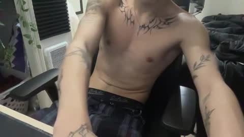 Snapshot of 10incock18 chatting on February 9, 2026, 11:36 am 10incock18 online show from February 9, 2026, 11:36 am