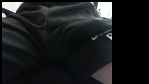 Snapshot of 10mm_socket chatting on November 25, 2025, 5:29 am 10mm_socket online show from November 25, 2025, 5:29 am