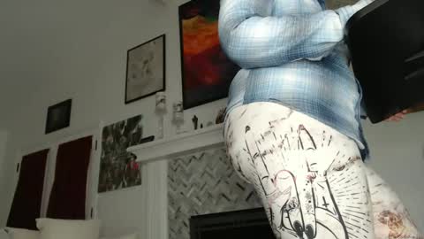 Aurora Willows online show from February 19, 2025, 12:55 pm