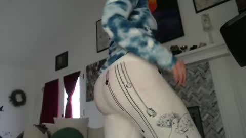 Aurora Willows online show from March 12, 2025, 9:56 pm