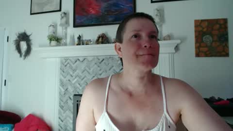 Aurora Willows online show from April 7, 2026, 10:48 am