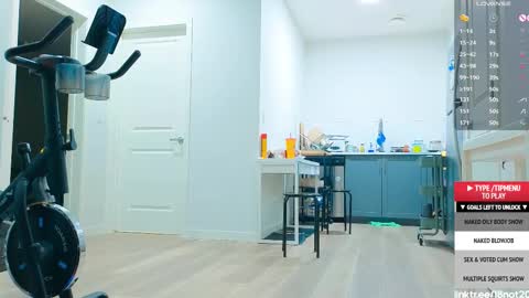 Snapshot of 18not20 chatting on February 11, 2025, 4:55 am Tong Ralph online show from February 11, 2025, 4:55 am