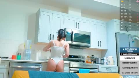 Tong  Ralph online show from April 16, 2026, 12:00 am