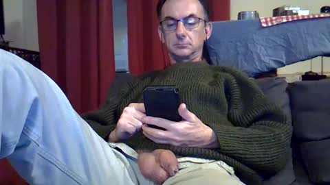 Snapshot of 18remy45 chatting on December 8, 2024, 12:51 am 18remy45 online show from December 8, 2024, 12:51 am