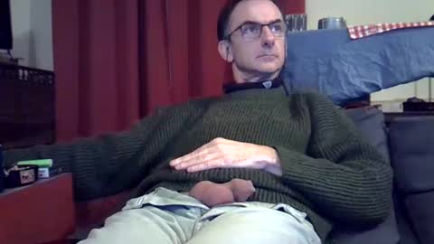 Snapshot of 18remy45 chatting on December 15, 2024, 1:22 pm 18remy45 online show from December 15, 2024, 1:22 pm