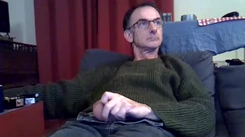 Snapshot of 18remy45 chatting on December 19, 2024, 9:28 pm 18remy45 online show from December 19, 2024, 9:28 pm