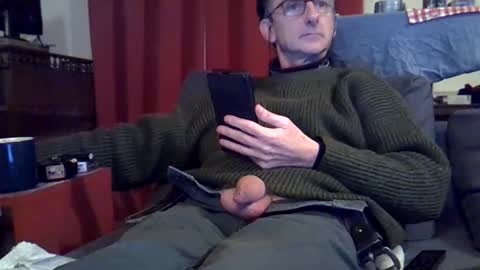 Snapshot of 18remy45 chatting on December 27, 2024, 8:18 pm 18remy45 online show from December 27, 2024, 8:18 pm