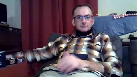 Snapshot of 18remy45 chatting on February 21, 2025, 9:43 pm 18remy45 online show from February 21, 2025, 9:43 pm