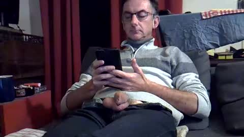 Snapshot of 18remy45 chatting on October 2, 2025, 9:11 pm 18remy45 online show from October 2, 2025, 9:11 pm