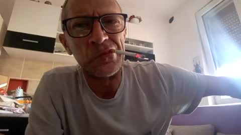 Snapshot of 1973man chatting on June 20, 2026, 9:23 am 1973man online show from June 20, 2026, 9:23 am