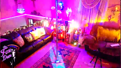 Snapshot of 1_hot_ts chatting on January 7, 2025, 8:52 pm Tawni Vixen online show from January 7, 2025, 8:52 pm