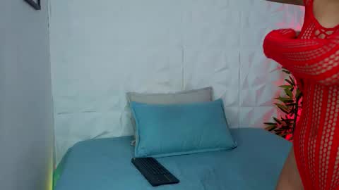 anya online show from November 16, 2025, 7:41 pm