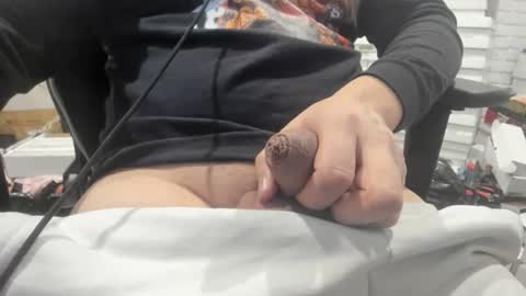 1bigloadasian online show from November 12, 2025, 2:12 am