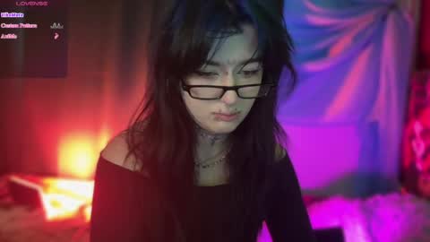 Teya online show from May 6, 2026, 4:30 am
